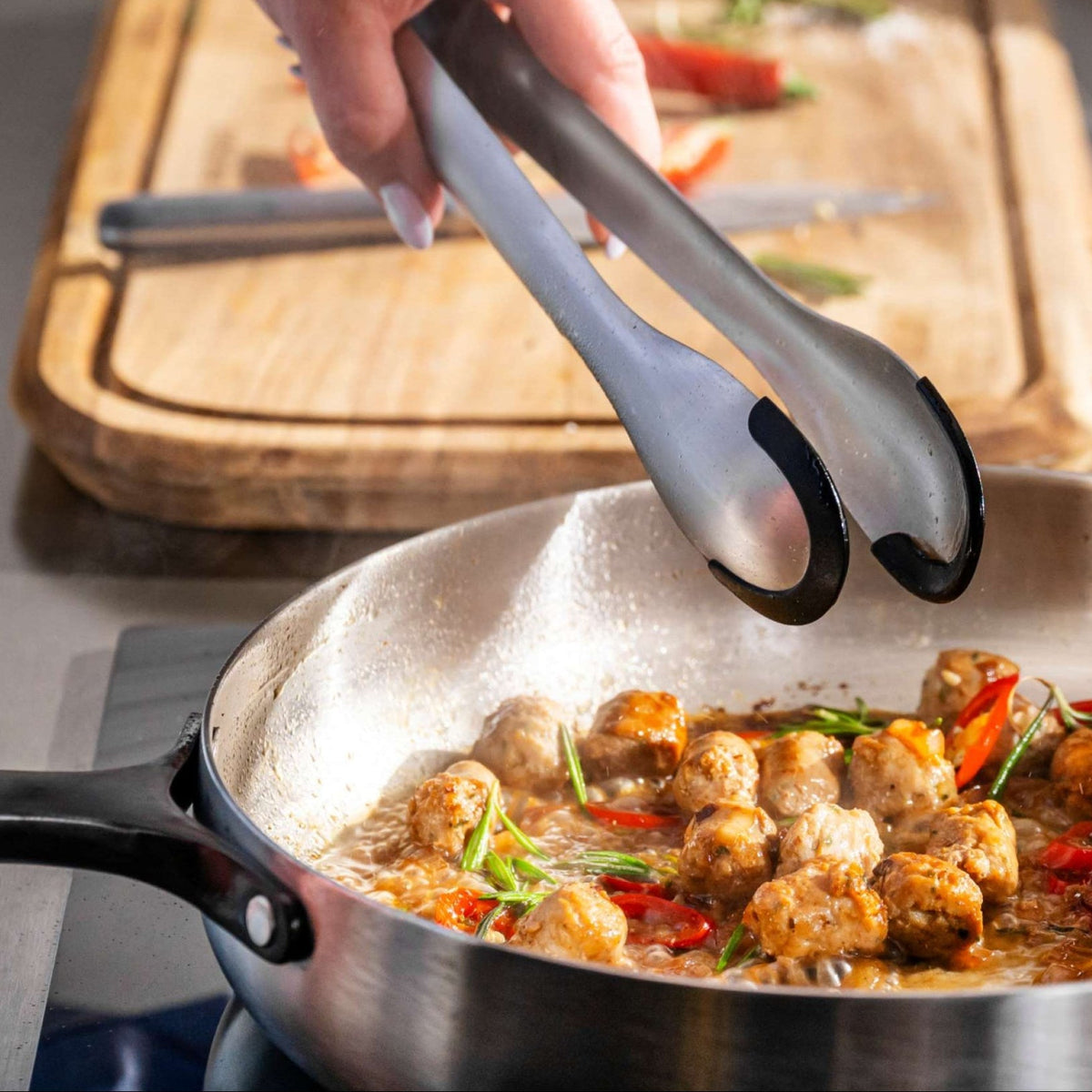 Belly-frying-pan-smokey-black-stainless-steel-cooking