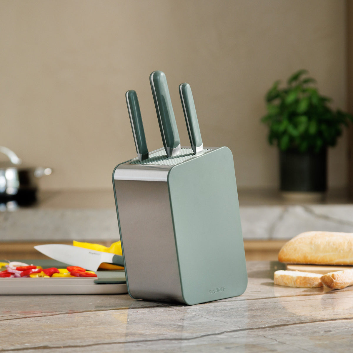 Elements-Edge-knife-block-khaki-empty-lifestyle