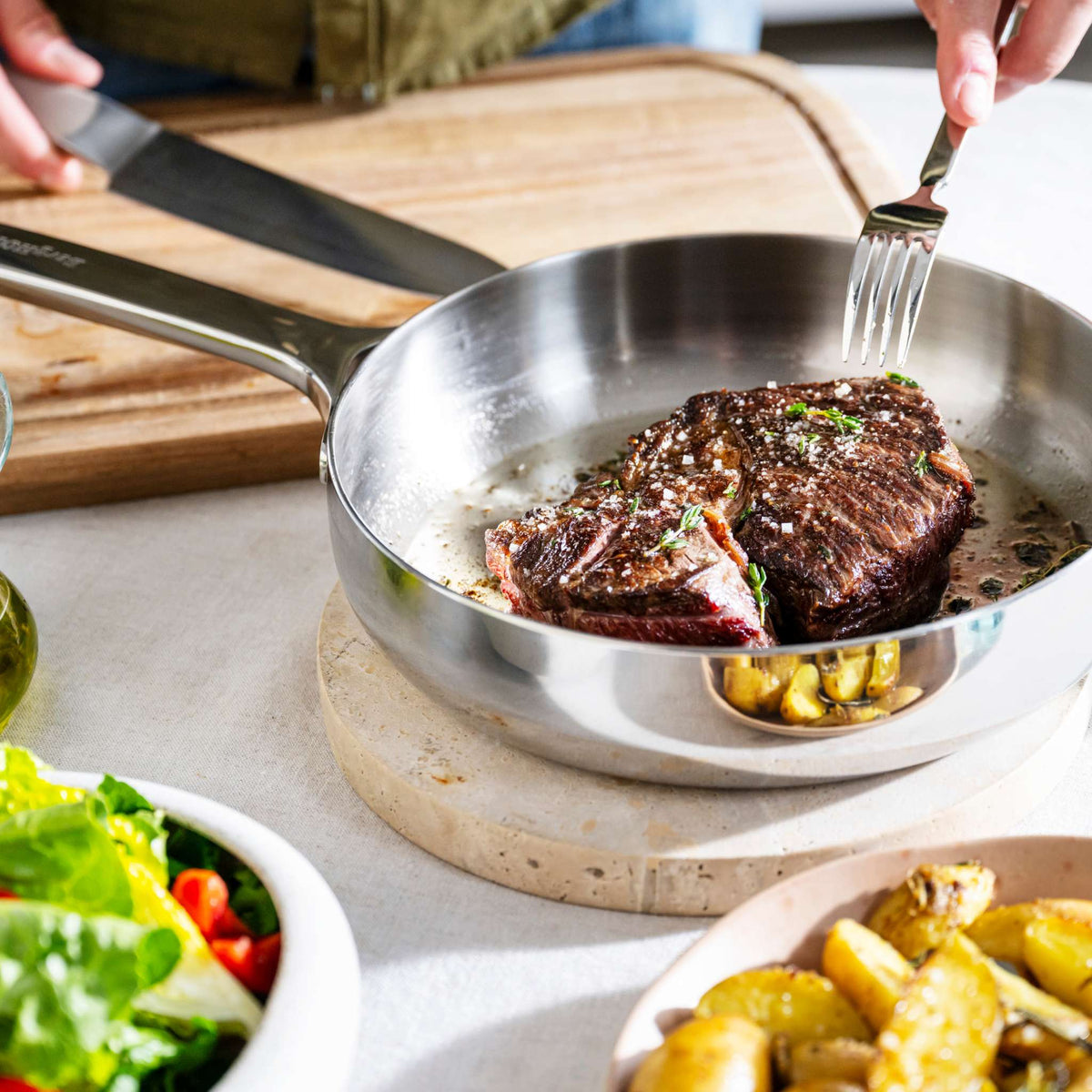 Belly-frying-pan-24-cm-stellar-steel-steak
