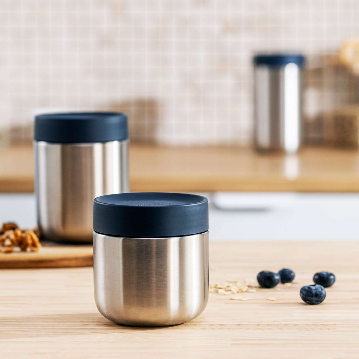 Nommie-snackable-foodjar-navy-steel-35CL-3