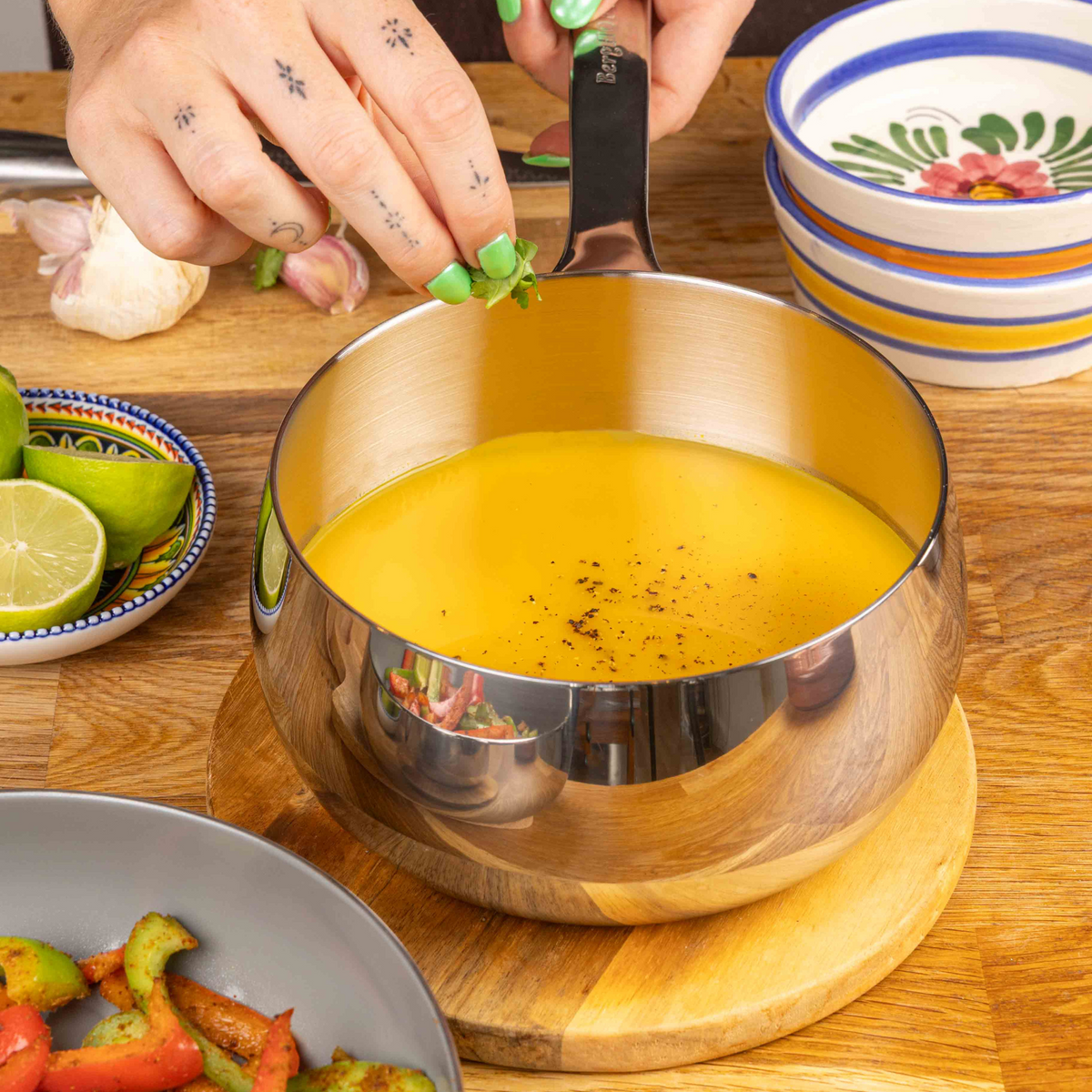 belly-saucepan-16-cm-stellar-steel-lifestyle