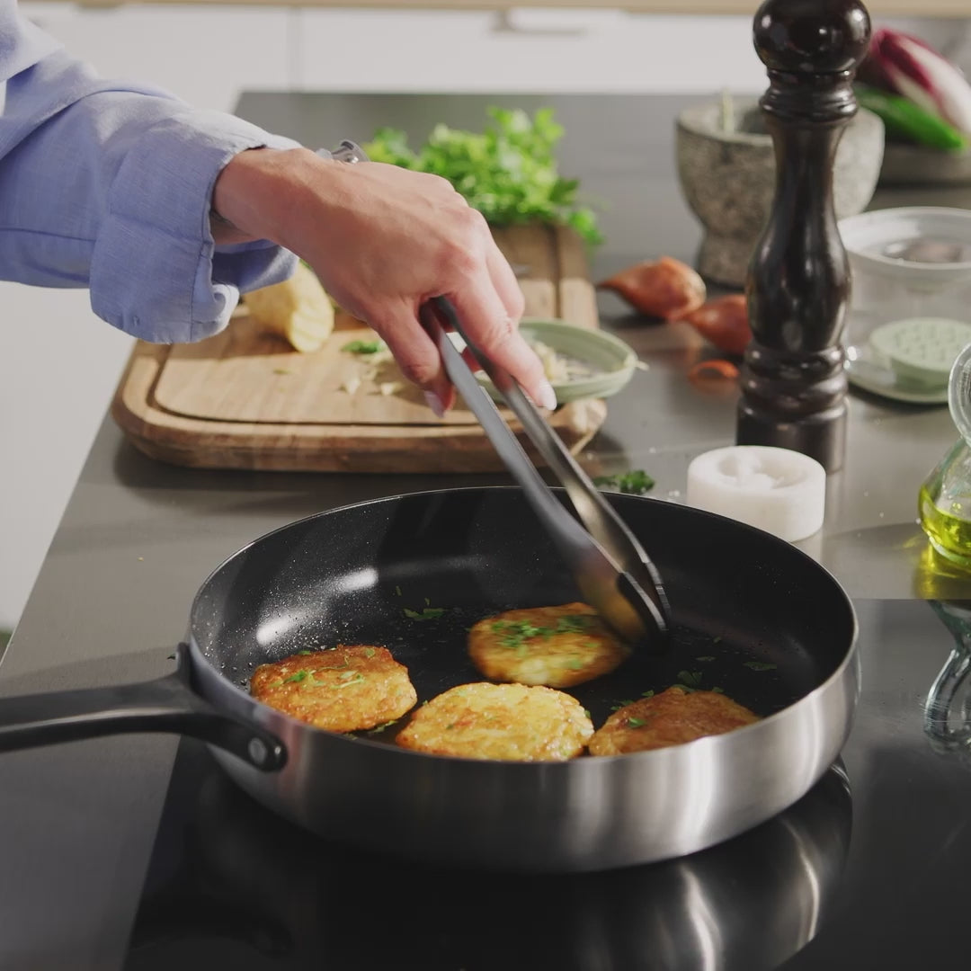 Belly-non-stick-frying-pan-smokey-black-video