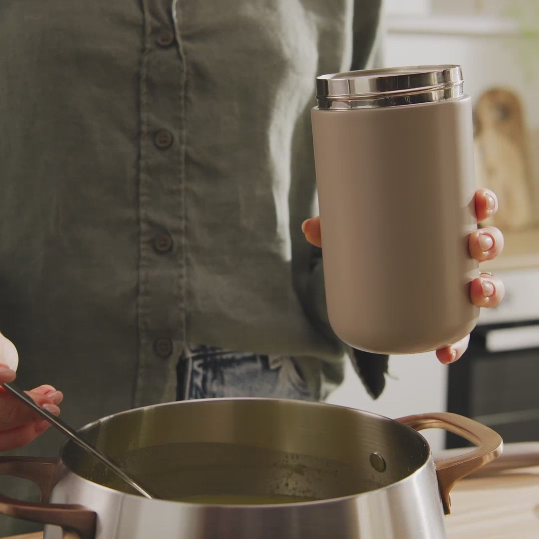 Nommie-snackable-food-jar-sand-soup

