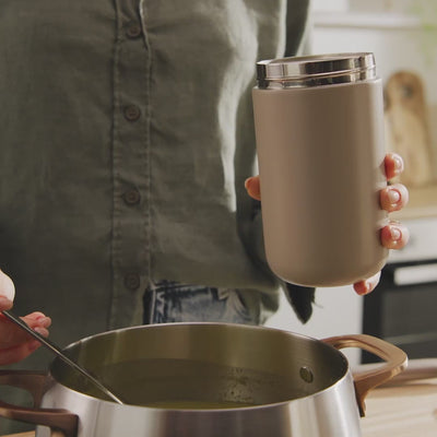 Nommie-snackable-food-jar-sand-soup